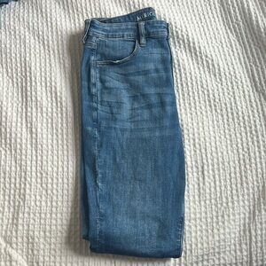 American Eagle super high rise skinny jean